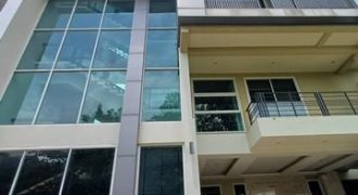 ให้เช่าโฮมออฟฟิต 4 ชั้น 600 ตร.ม. ห้องมุม ย่านรามอินทรา ใกล้แฟชั่นไอแลนส์