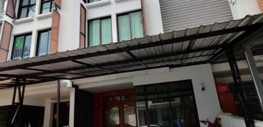 ให้เช่าทาวน์โฮม 3 ชั้น 200 ตรม. 3 ห้องนอน โครงการ Areeya แมนดารีน่า สุขุมวิท77 ติดถนนอ่อนนุช ใกล้ MRT ศรีนุช