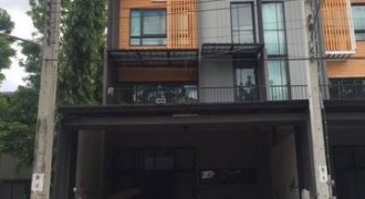 ให้เช่าทาวน์โฮม 3 ชั้น 3 ห้องนอน 3 ห้องน้ำ หมู่บ้านEco-Space เกษตร-นวมินทร์ ใกล้โรงเรียนเลิศล้า โรงเรียนนวมินทราชูทิศ