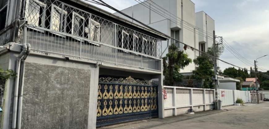 BH4301 ให้เช่าบ้านเดี่ยว 2 ชั้น พระราม 9 ซอย 41 ใกล้ The Nine Center พระราม 9 เหมาะสำหรับอยู่อาศัยหรือ Home Office