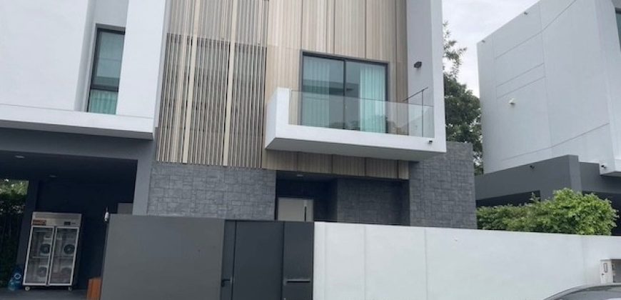 BH4306 บ้านหรู 3 ชั้น ให้เช่าและขาย หมู่บ้านนันทวัน พระราม 9 ศรีนครินทร์ กรุงเทพกรีฑา ติด Wellington International School