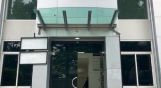 BH4308 สำนักงานให้เช่าทั้งตึก 4 ชั้น Town in Town ซอย 11 พื้นที่ประมาณ 300 ตารางเมตร มีดาดฟ้าและที่จอดรถ