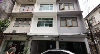 BH4340 ให้เช่าทาวน์เฮ้าส์ 4 ชั้น หลังมุม พร้อมดาดฟ้า ซอยสาทร 11 แยก 3 ใกล้ BTS เซนต์หลุยส์ รีโนเวทใหม่ทั้งหลัง