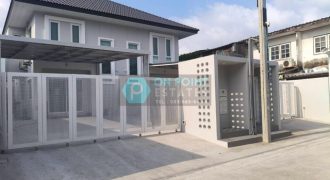 Detached House In On Nut 3 Bedrooms 3 Bathrooms for Rent (D2900)