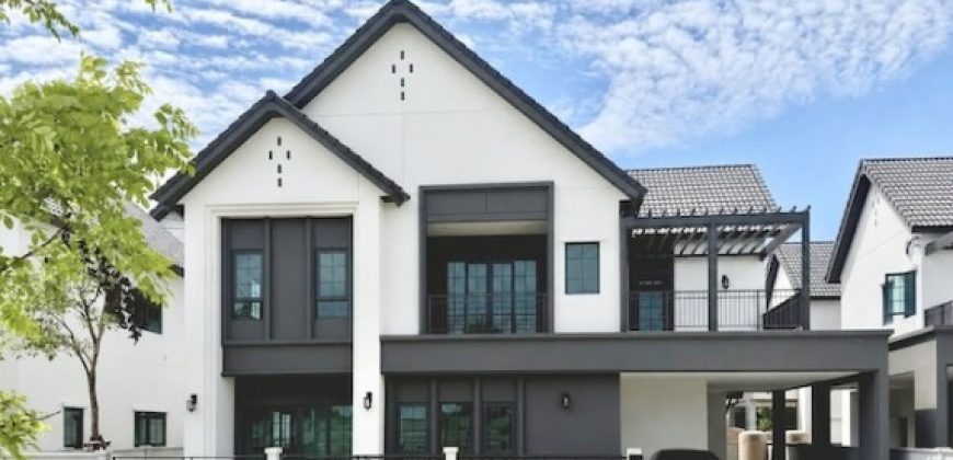 BH4399 ให้เช่าและขายบ้าน Centro Bangna Phase 2 แปลงมุม หน้าบ้านวิวสวน ติด Mega Bangna