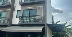 CH1184 ทาวน์โฮมให้เช่า ศรีนครินทร์-อ่อนนุช | บ้านกลางเมือง
